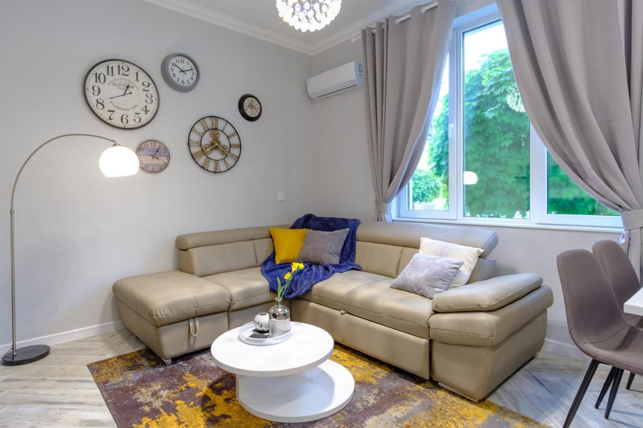 The Olive Green House Burgas Bagian luar foto